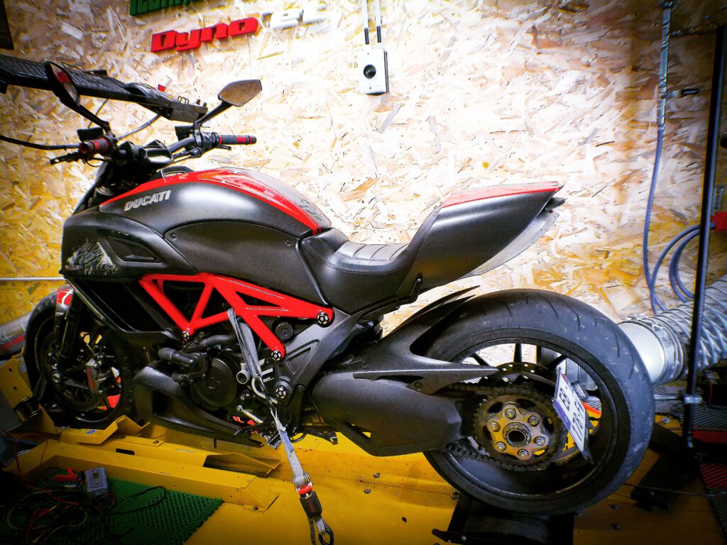 reprogrammation ducati diavel banc de puissance moto