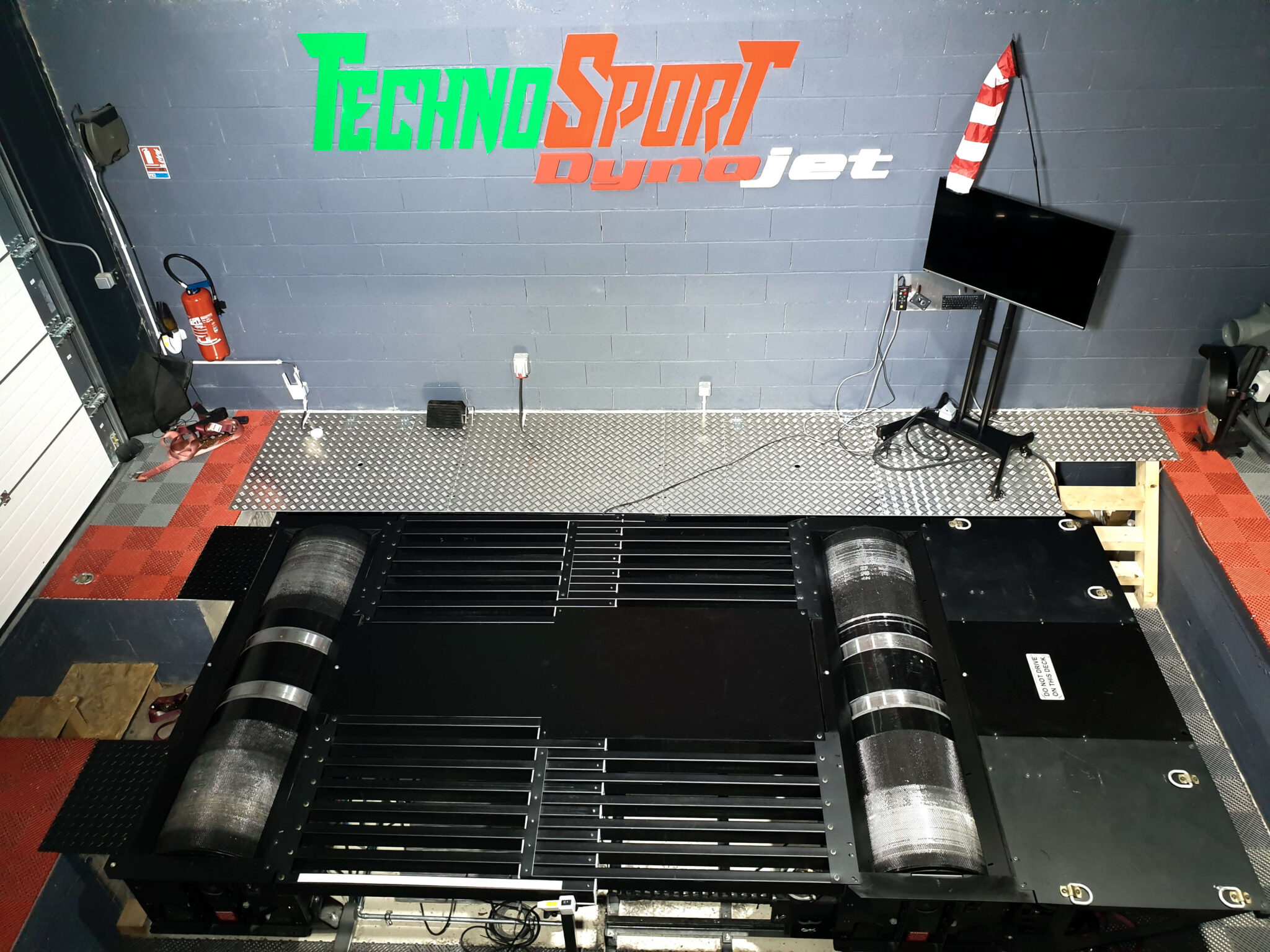Banc puissance voiture 4×4 synchro et banc puissance moto Technosport — free download