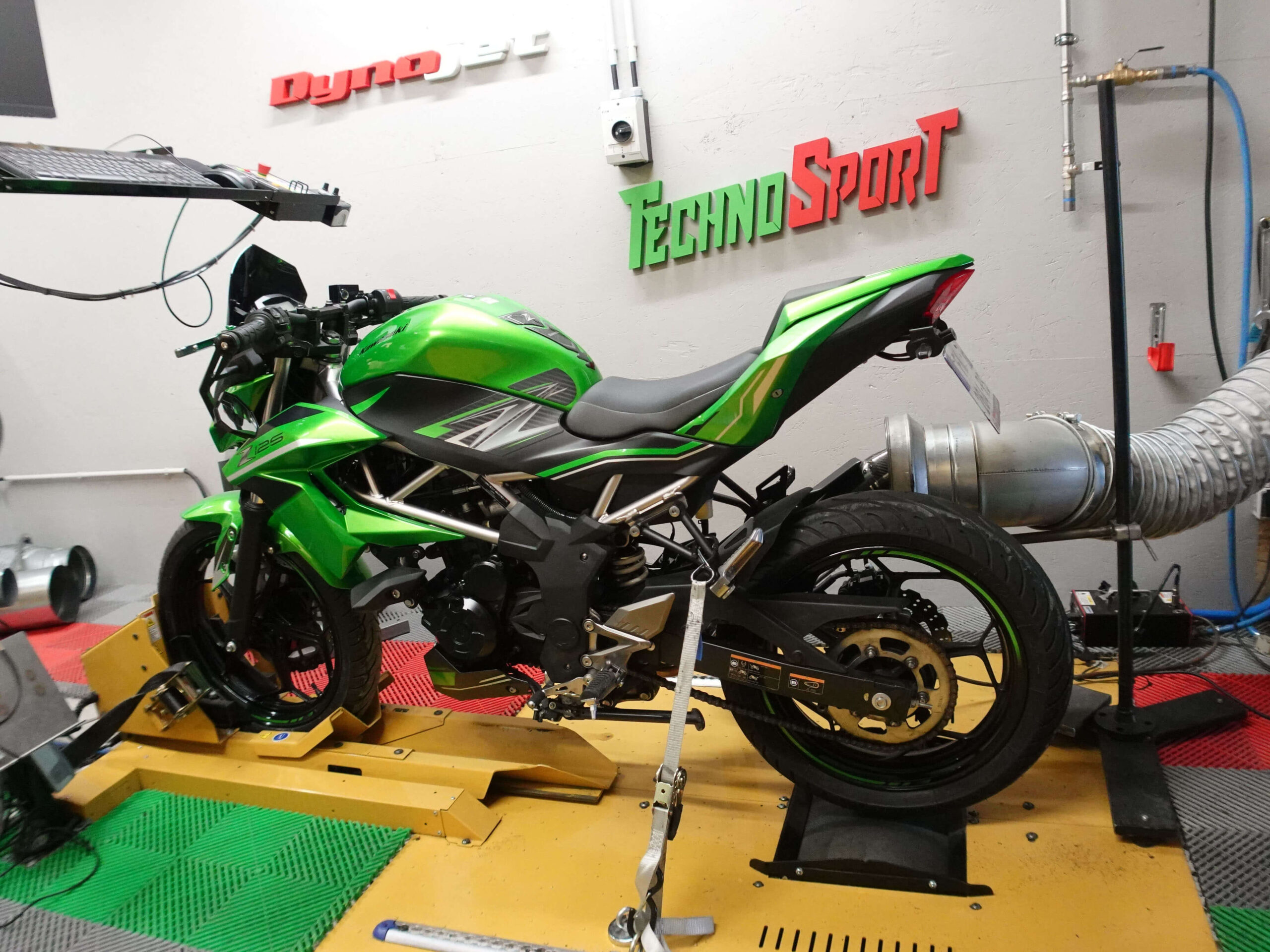 Débridage kawasaki Z125